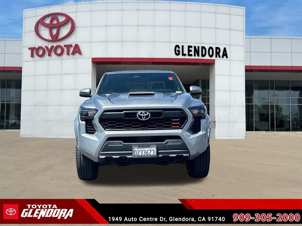 Certified 2024 Toyota Tacoma TRD Sport w/ TRD Sport Upgrade Package AWD/4WD image 3