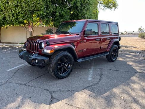 Used 2021 Jeep Wrangler Unlimited Sahara image 4