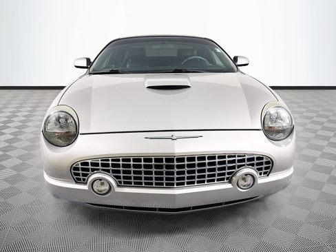 Used 2005 Ford Thunderbird RWD image 2
