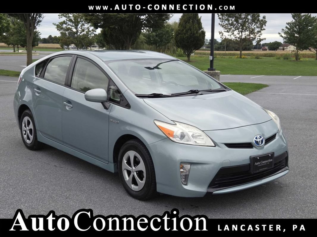 Used 2013 Toyota Prius Two FWD image 1