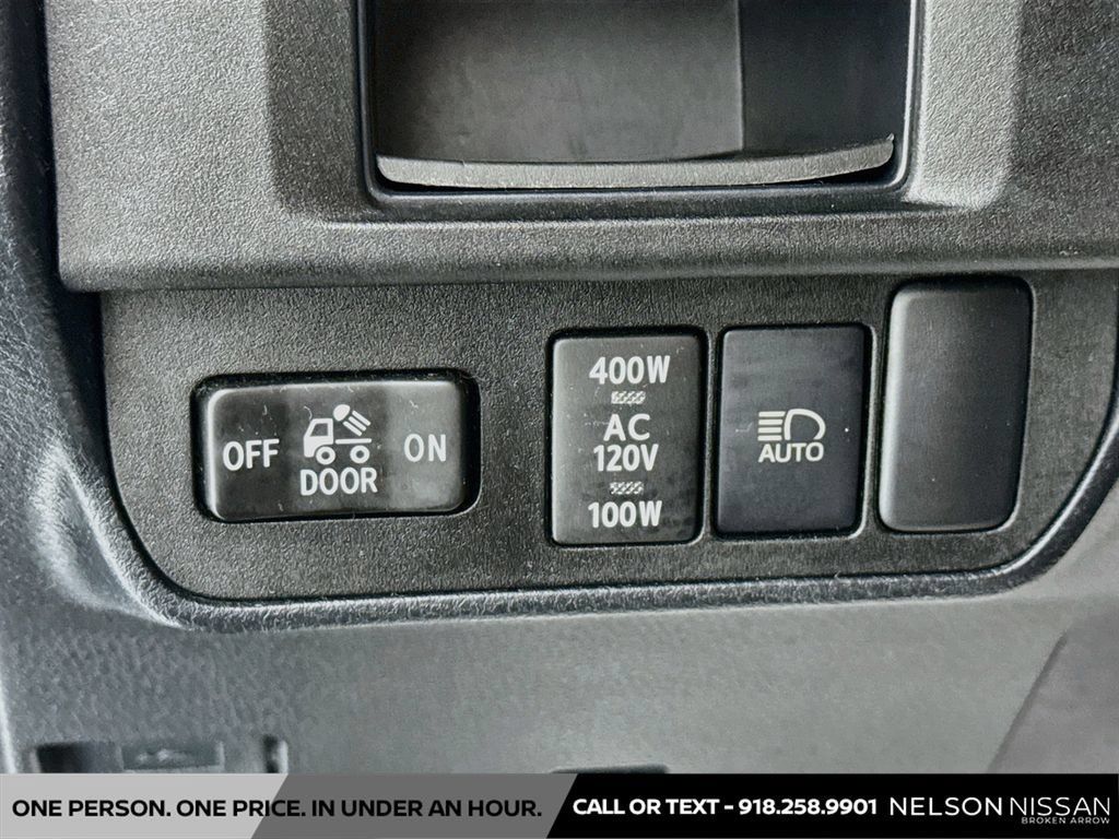 Used 2019 Toyota Tacoma TRD Off-Road AWD/4WD image 10