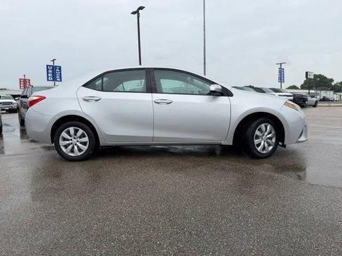 Used 2014 Toyota Corolla LE FWD image 5