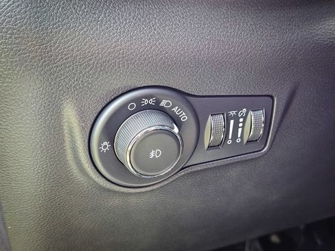 Used 2023 Jeep Compass Limited AWD/4WD image 14