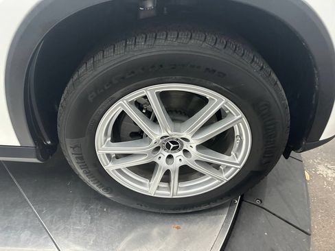 Certified 2024 Mercedes-Benz GLC 300 image 10