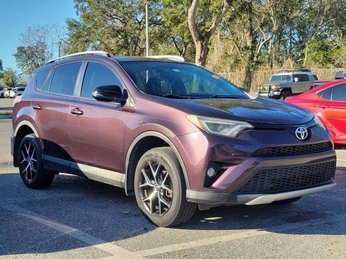 Used 2016 Toyota RAV4 SE image 1