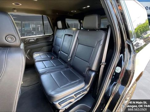 Used 2025 Chevrolet Tahoe Z71 AWD/4WD image 22