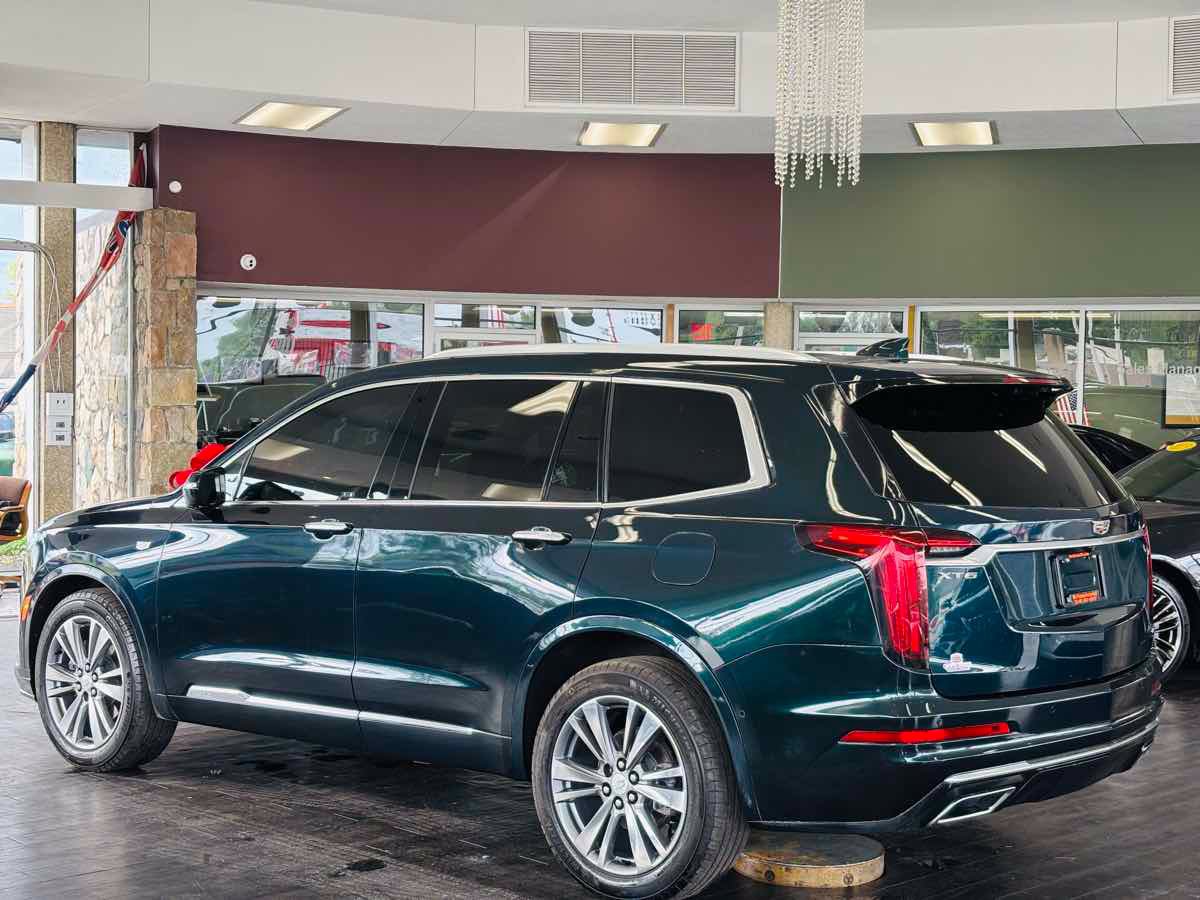 Used 2024 Cadillac XT6 Premium Luxury w/ Technology Package FWD image 17