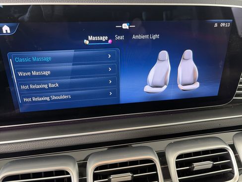 Used 2024 Mercedes-Benz GLS 450 4MATIC image 28