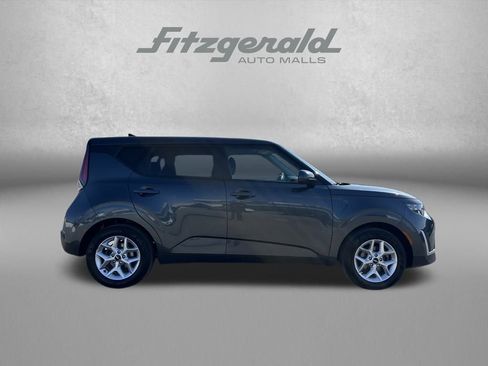 Used 2023 Kia Soul LX w/ LX Technology Package image 4