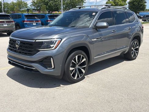 Certified 2024 Volkswagen Atlas SEL Premium R-Line AWD/4WD image 3