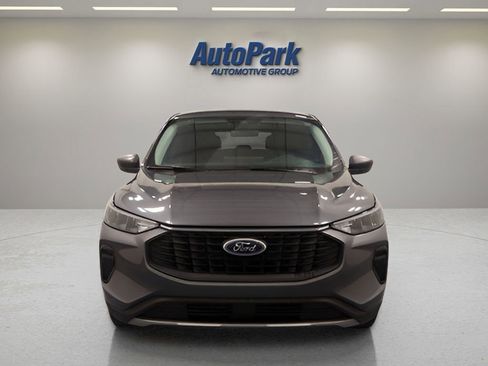 Used 2023 Ford Escape Active w/ Tech Pack #1 AWD/4WD image 3