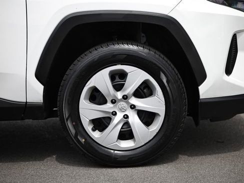Used 2024 Toyota RAV4 LE AWD/4WD image 11
