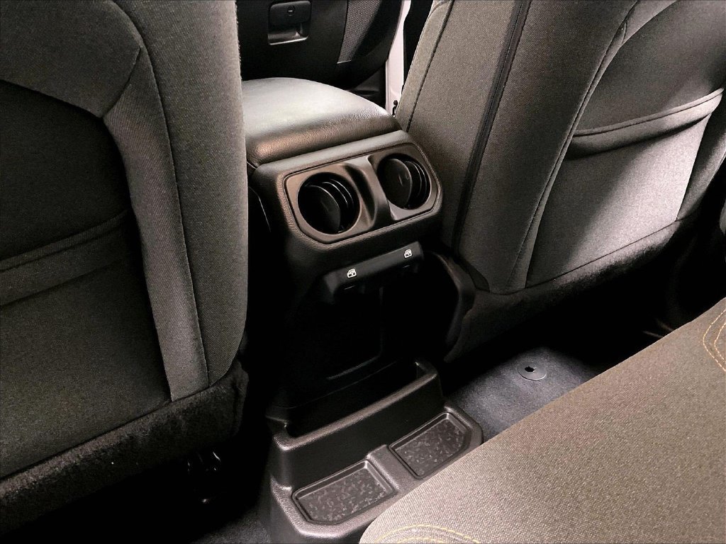 Used 2024 Jeep Wrangler Unlimited w/ Convenience Group AWD/4WD image 27
