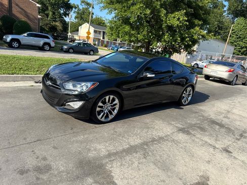 Used 2015 Hyundai Genesis 3.8 RWD image 7
