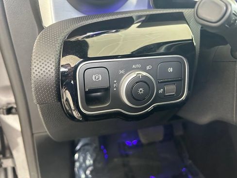 Used 2025 Mercedes-Benz CLA 250 image 38