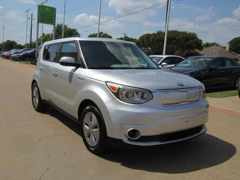 Used 2017 Kia Soul EV-e image 4