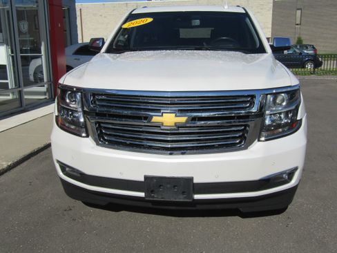 Used 2020 Chevrolet Suburban Premier AWD/4WD image 3