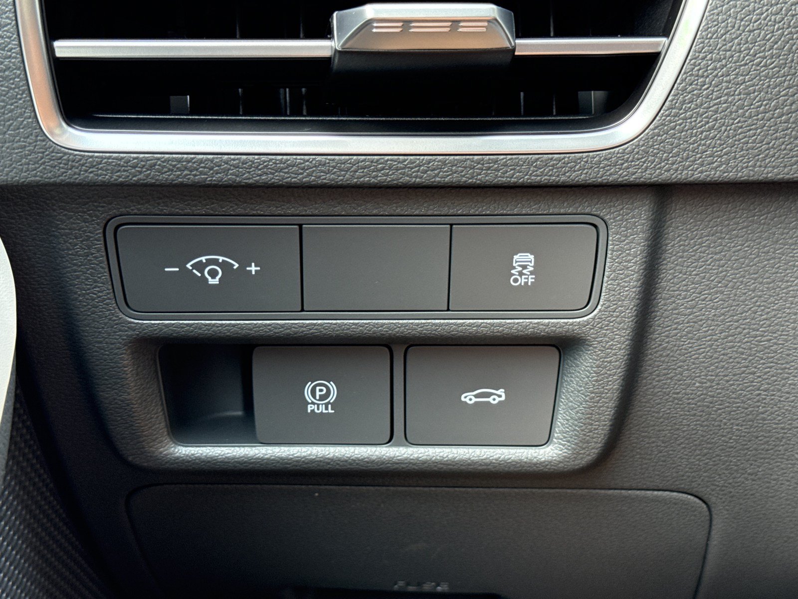 New 2026 Hyundai Sonata SEL FWD image 18