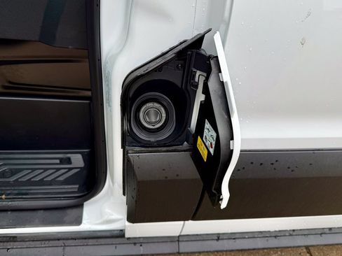 New 2025 Ford Transit 150 Low Roof w/ Load Area Protection Package RWD image 11