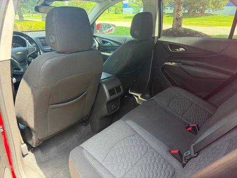 Used 2020 Chevrolet Equinox LT AWD/4WD image 16