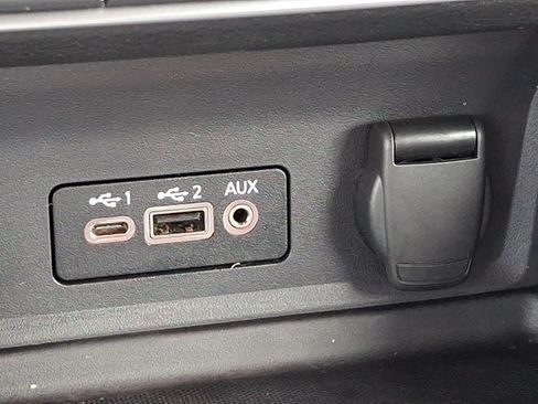Used 2025 Nissan Sentra SV FWD image 24