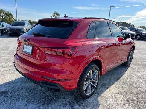 Certified 2025 Audi Q3 2.0T Premium w/ Black Optic Sport Package image 5
