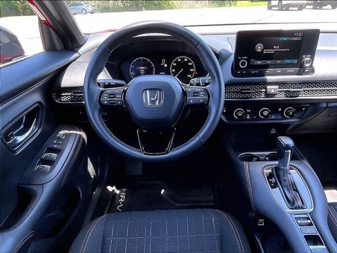 Used 2023 Honda HR-V Sport image 17