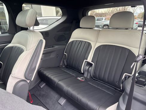 Used 2024 Kia EV9 GT-Line image 9