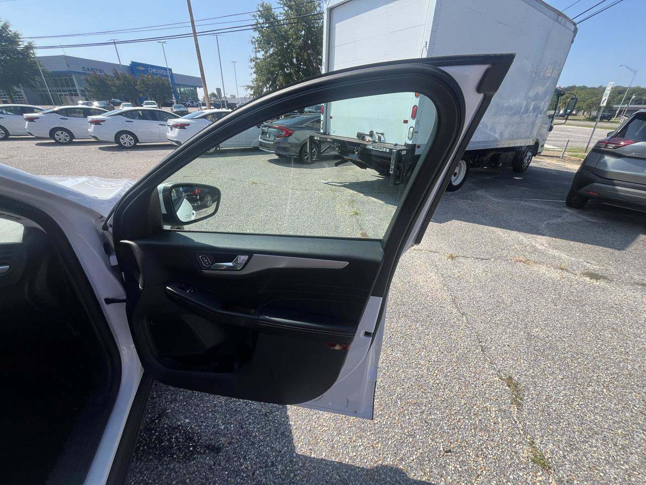 Used 2021 Ford Escape SE FWD image 43
