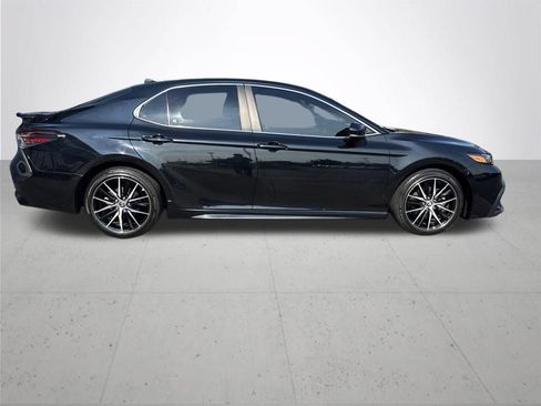 Used 2023 Toyota Camry SE w/ Cold Weather Package FWD image 5