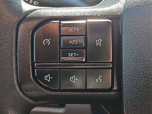 Used 2025 Ford F250 XLT AWD/4WD image 23