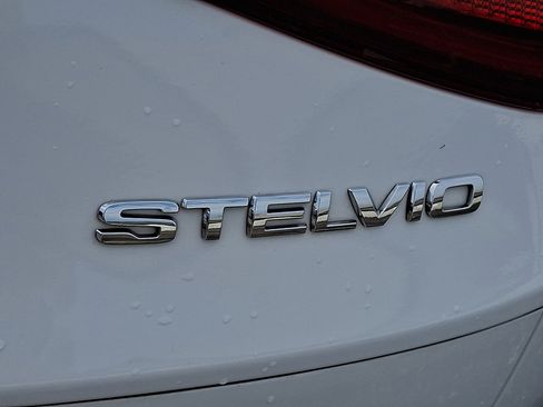 Used 2023 Alfa Romeo Stelvio Sprint AWD/4WD image 16
