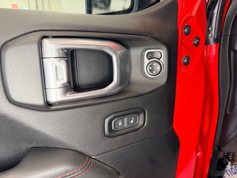 Used 2021 Jeep Wrangler Unlimited Rubicon w/ LED Lighting Group AWD/4WD image 18