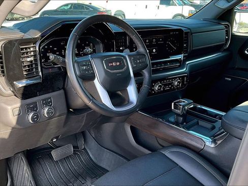 Used 2023 GMC Sierra 1500 SLT image 16
