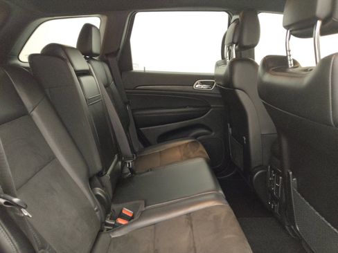 Used 2021 Jeep Grand Cherokee Laredo X RWD image 19