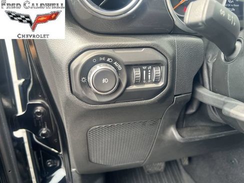 Used 2021 Jeep Wrangler Unlimited Sahara AWD/4WD image 23
