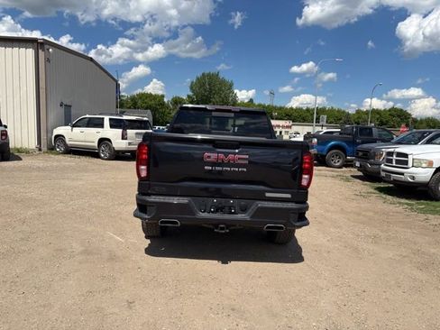 Used 2024 GMC Sierra 1500 Elevation w/ Preferred Package AWD/4WD image 8