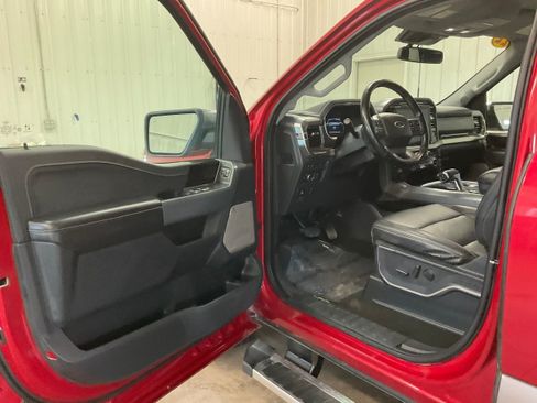 Used 2022 Ford F150 Lariat w/ Max Trailer Tow Package AWD/4WD image 8