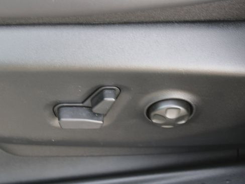 New 2026 Chrysler Pacifica Select image 17