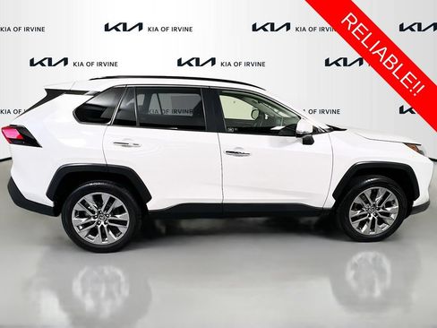 Used 2022 Toyota RAV4 Limited FWD image 8