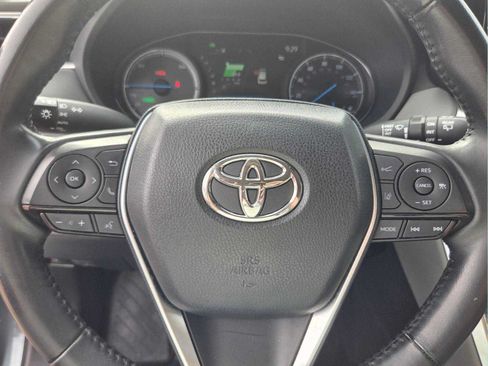 Used 2022 Toyota Venza XLE AWD/4WD image 27