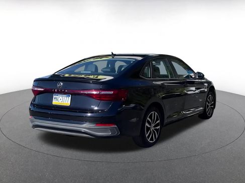 Used 2025 Volkswagen Jetta SE image 14