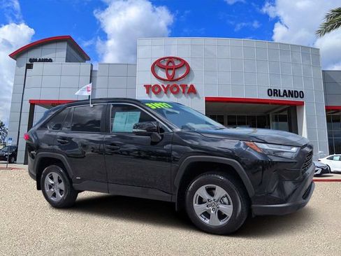 Certified 2025 Toyota RAV4 LE AWD/4WD image 1