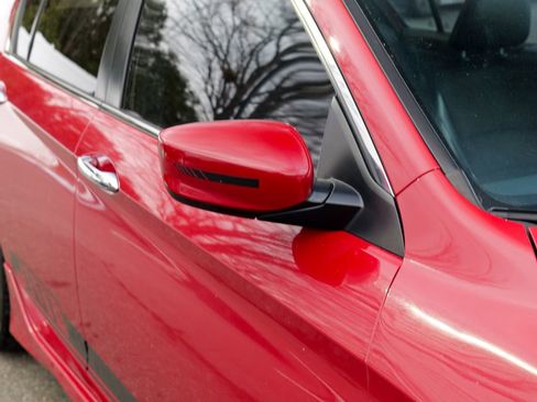 Used 2016 Honda Accord Sport image 10