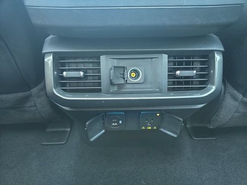 Used 2023 Ford F150 Lariat AWD/4WD image 16