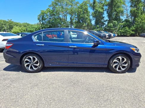 Used 2016 Honda Accord EX image 7