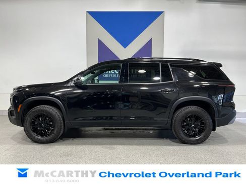 Used 2025 Chevrolet Traverse Z71 w/ Enhanced Driving Package AWD/4WD image 7
