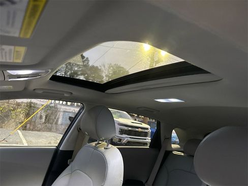 Used 2019 Kia Niro EX Premium w/ Sunroof Package image 20