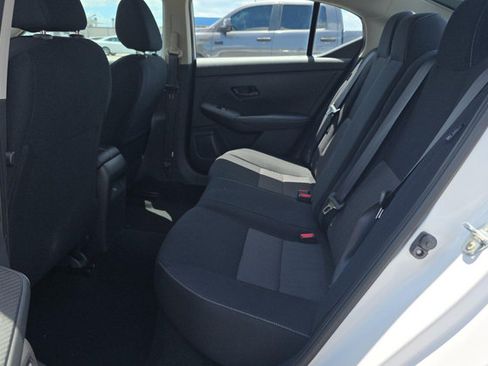 Used 2024 Nissan Sentra SV FWD image 5