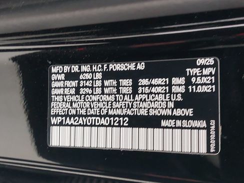 Certified 2026 Porsche Cayenne AWD/4WD image 38